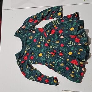 12-18 EEUC LS Holly Twirl